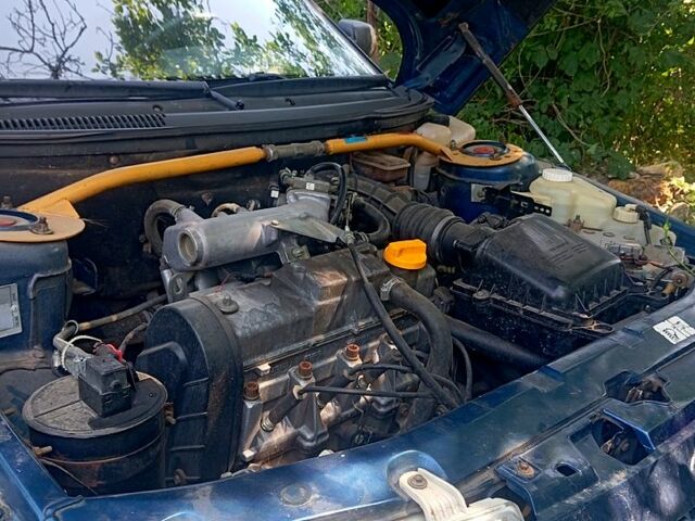 Синій ВАЗ 2110, об'ємом двигуна 1.6 л та пробігом 160 тис. км за 2000 $, фото 2 на Automoto.ua