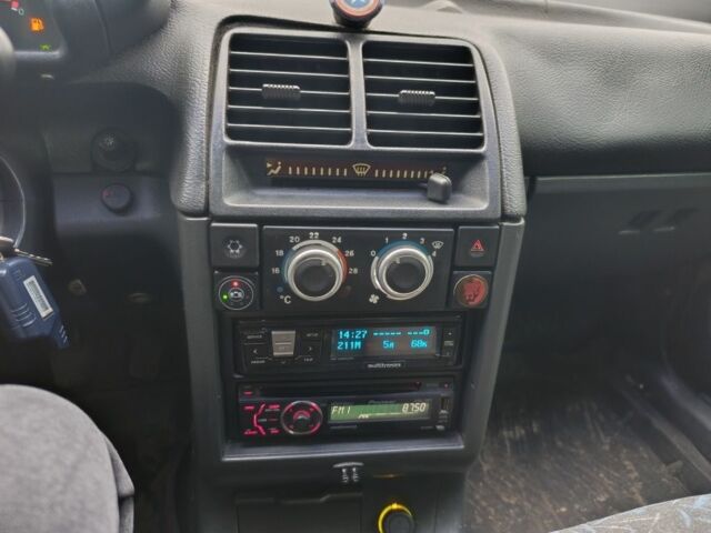 Синій ВАЗ 2110, об'ємом двигуна 1.5 л та пробігом 193 тис. км за 1850 $, фото 5 на Automoto.ua