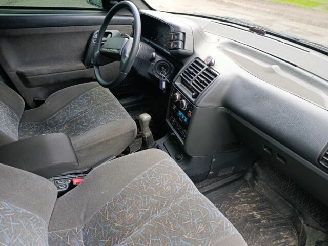 Синій ВАЗ 2110, об'ємом двигуна 1.5 л та пробігом 193 тис. км за 1850 $, фото 4 на Automoto.ua