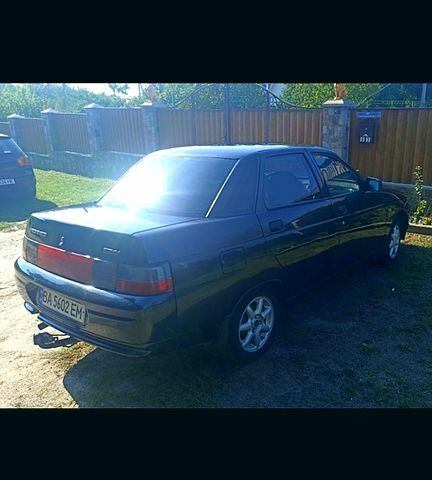 Синий ВАЗ 2110, объемом двигателя 1.6 л и пробегом 260 тыс. км за 1900 $, фото 1 на Automoto.ua