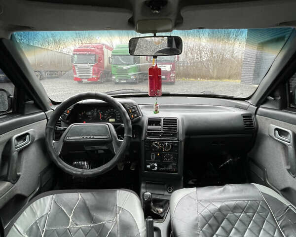 Синий ВАЗ 2110, объемом двигателя 1.6 л и пробегом 250 тыс. км за 1450 $, фото 5 на Automoto.ua