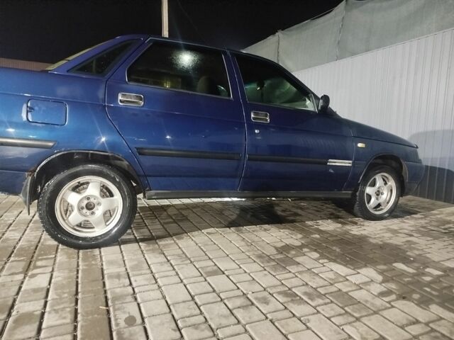 Синій ВАЗ 2110, об'ємом двигуна 1.6 л та пробігом 223 тис. км за 1800 $, фото 5 на Automoto.ua