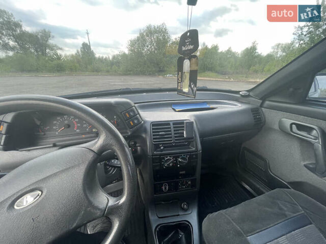 Синий ВАЗ 2110, объемом двигателя 1.6 л и пробегом 171 тыс. км за 2777 $, фото 11 на Automoto.ua