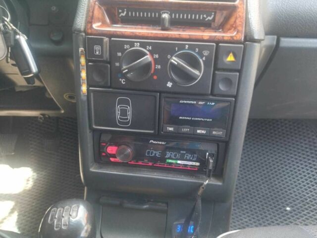 Синій ВАЗ 2110, об'ємом двигуна 1.6 л та пробігом 148 тис. км за 2175 $, фото 5 на Automoto.ua