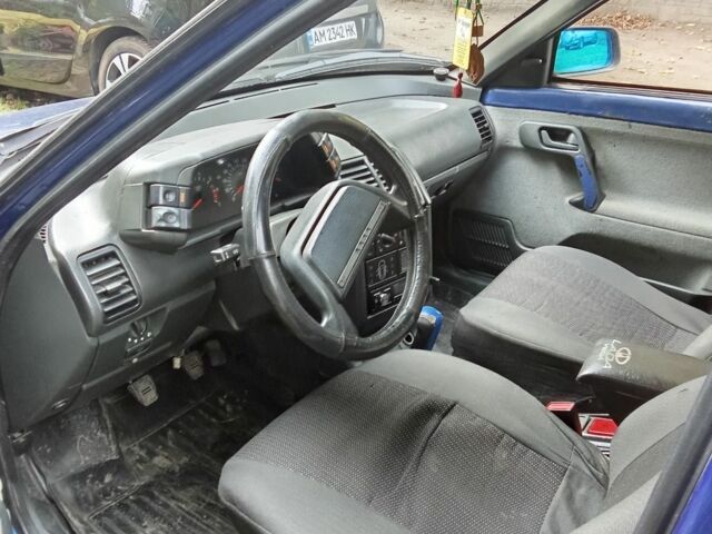 Синий ВАЗ 2110, объемом двигателя 1.6 л и пробегом 280 тыс. км за 1800 $, фото 6 на Automoto.ua