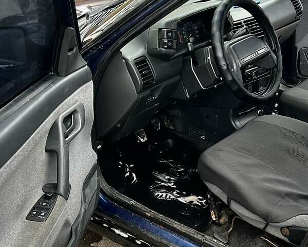 Синій ВАЗ 2110, об'ємом двигуна 1.6 л та пробігом 285 тис. км за 1700 $, фото 3 на Automoto.ua