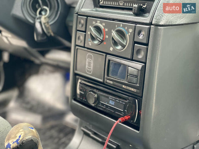 Синий ВАЗ 2110, объемом двигателя 1.6 л и пробегом 327 тыс. км за 1650 $, фото 30 на Automoto.ua