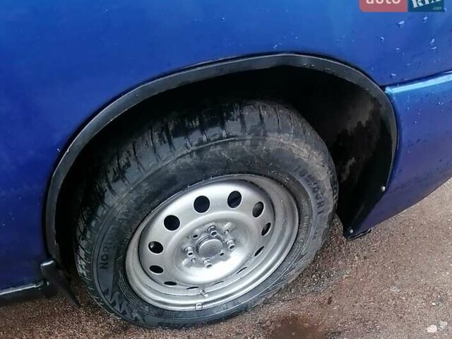 Синий ВАЗ 2110, объемом двигателя 1.6 л и пробегом 181 тыс. км за 2250 $, фото 3 на Automoto.ua