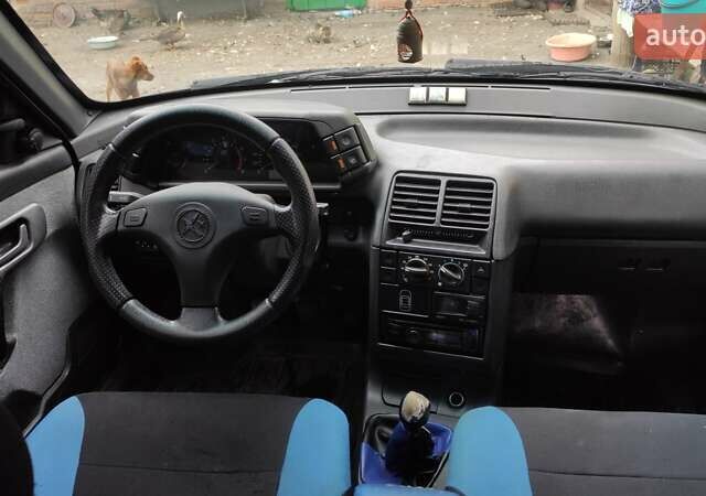Синий ВАЗ 2110, объемом двигателя 1.6 л и пробегом 321 тыс. км за 1999 $, фото 7 на Automoto.ua