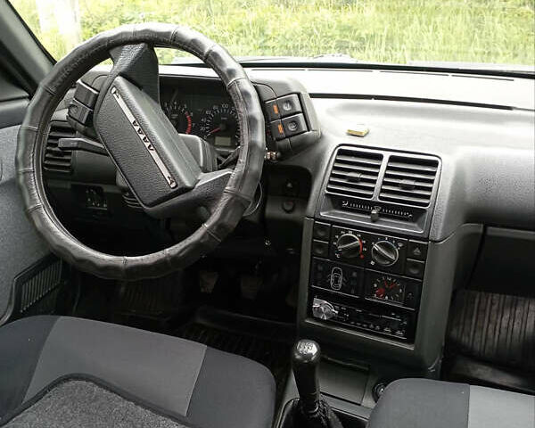 Синій ВАЗ 2110, об'ємом двигуна 1.6 л та пробігом 140 тис. км за 1500 $, фото 4 на Automoto.ua