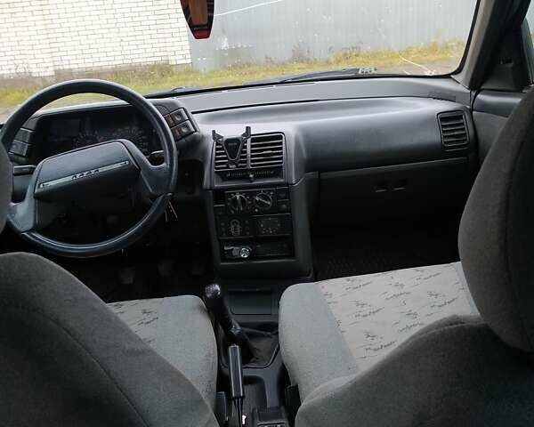 Синий ВАЗ 2110, объемом двигателя 1.6 л и пробегом 200 тыс. км за 1400 $, фото 4 на Automoto.ua