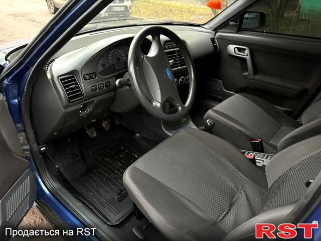 Синий ВАЗ 2110, объемом двигателя 1.6 л и пробегом 250 тыс. км за 1900 $, фото 2 на Automoto.ua