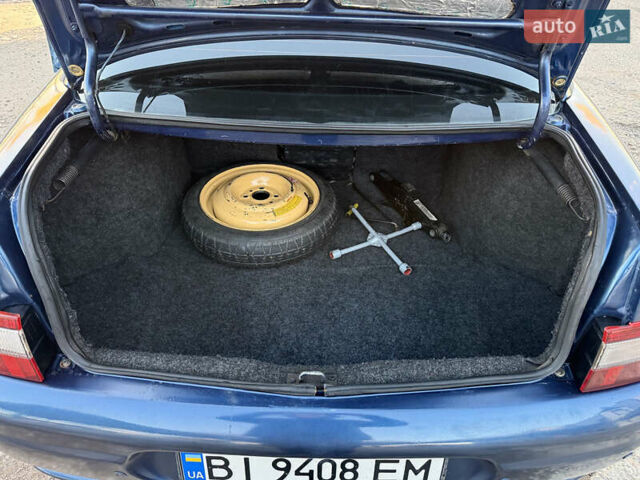 Синій ВАЗ 2110, об'ємом двигуна 1.6 л та пробігом 180 тис. км за 2000 $, фото 13 на Automoto.ua