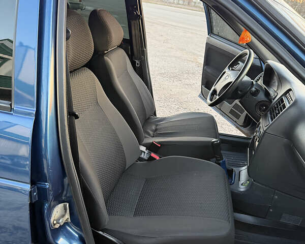 Синій ВАЗ 2110, об'ємом двигуна 1.6 л та пробігом 180 тис. км за 2000 $, фото 15 на Automoto.ua