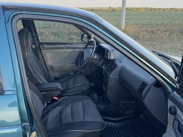 Зелений ВАЗ 2110, об'ємом двигуна 1.5 л та пробігом 130 тис. км за 2100 $, фото 6 на Automoto.ua