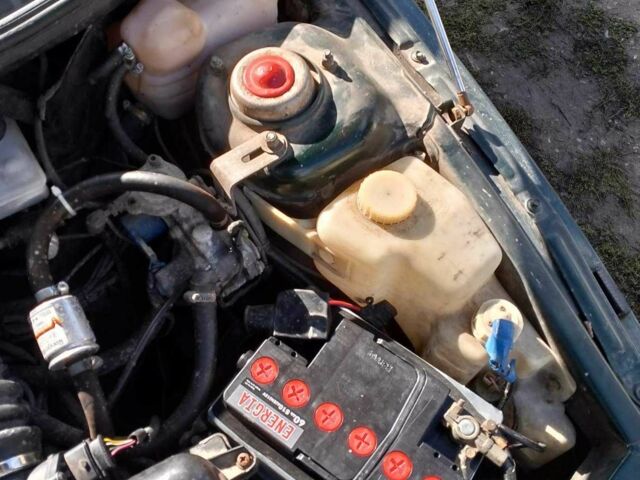 Зелений ВАЗ 2110, об'ємом двигуна 1.5 л та пробігом 1000 тис. км за 1100 $, фото 10 на Automoto.ua