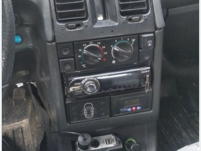 Зеленый ВАЗ 2110, объемом двигателя 0 л и пробегом 250 тыс. км за 1200 $, фото 7 на Automoto.ua