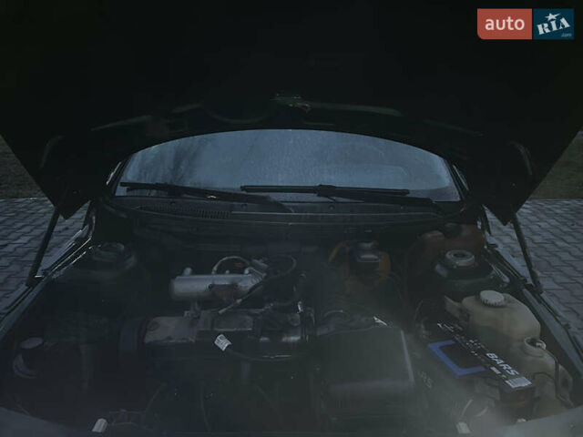 Зелений ВАЗ 2110, об'ємом двигуна 1.6 л та пробігом 273 тис. км за 950 $, фото 6 на Automoto.ua