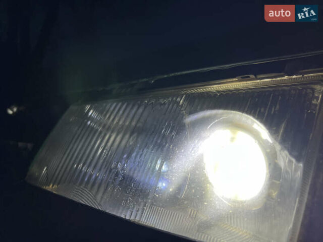 Зелений ВАЗ 2110, об'ємом двигуна 1.6 л та пробігом 273 тис. км за 950 $, фото 5 на Automoto.ua