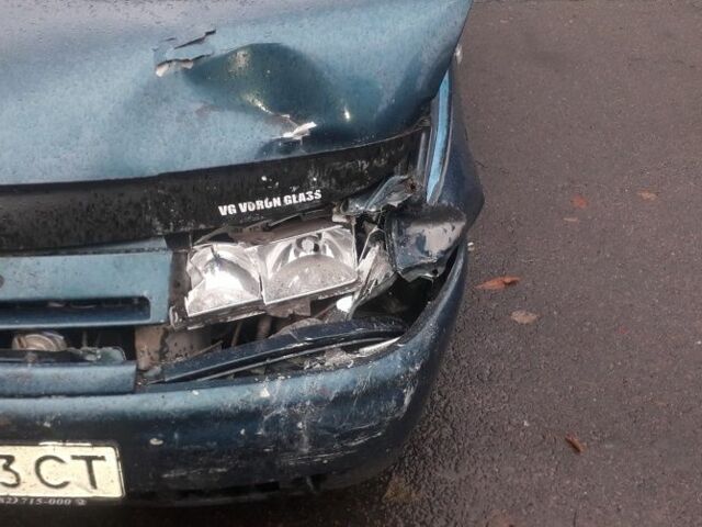 Зелений ВАЗ 2110, об'ємом двигуна 1.5 л та пробігом 290 тис. км за 500 $, фото 3 на Automoto.ua