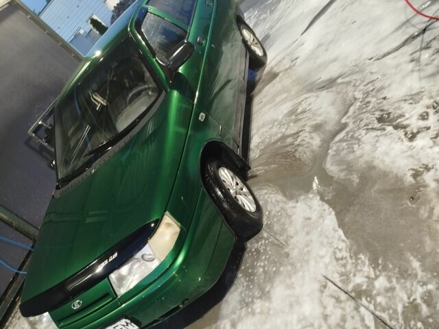 Зеленый ВАЗ 2110, объемом двигателя 1.5 л и пробегом 230 тыс. км за 1000 $, фото 1 на Automoto.ua