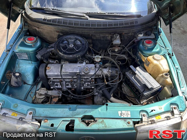 Зеленый ВАЗ 2110, объемом двигателя 1.5 л и пробегом 200 тыс. км за 1250 $, фото 6 на Automoto.ua