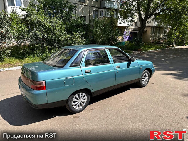 Зеленый ВАЗ 2110, объемом двигателя 1.5 л и пробегом 200 тыс. км за 1250 $, фото 1 на Automoto.ua