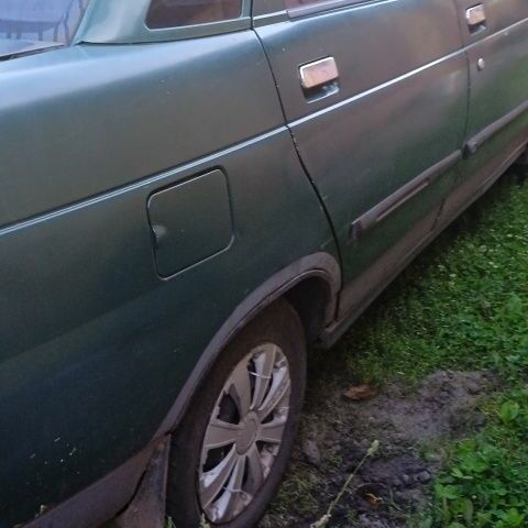 Зелений ВАЗ 2110, об'ємом двигуна 1.5 л та пробігом 300 тис. км за 950 $, фото 1 на Automoto.ua