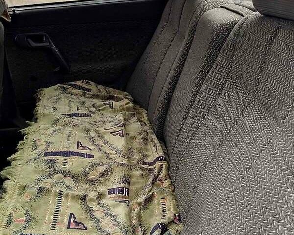 Зеленый ВАЗ 2110, объемом двигателя 1.5 л и пробегом 196 тыс. км за 1200 $, фото 6 на Automoto.ua