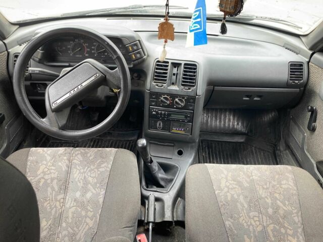 Зеленый ВАЗ 2110, объемом двигателя 1.5 л и пробегом 100 тыс. км за 700 $, фото 10 на Automoto.ua