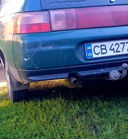 Зеленый ВАЗ 2110, объемом двигателя 1.5 л и пробегом 300 тыс. км за 1100 $, фото 2 на Automoto.ua