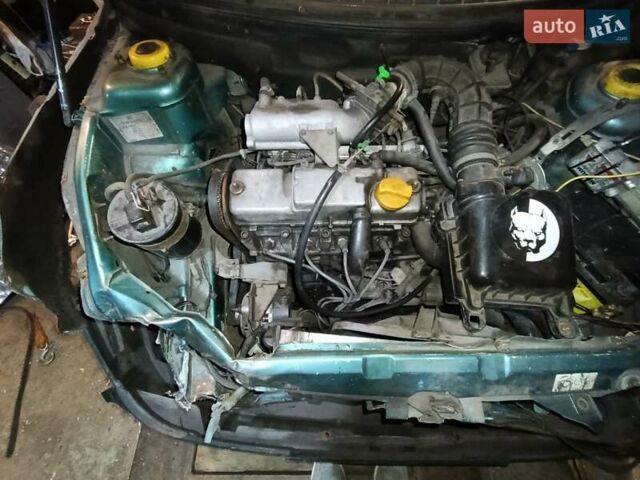 Зеленый ВАЗ 2110, объемом двигателя 1.5 л и пробегом 295 тыс. км за 500 $, фото 20 на Automoto.ua