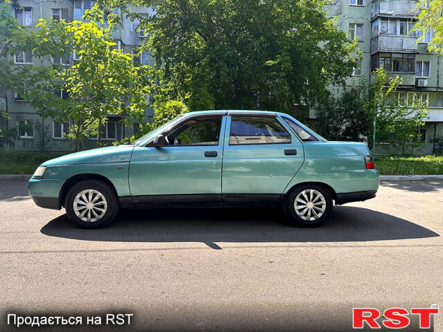 Зеленый ВАЗ 2110, объемом двигателя 1.5 л и пробегом 200 тыс. км за 1250 $, фото 2 на Automoto.ua