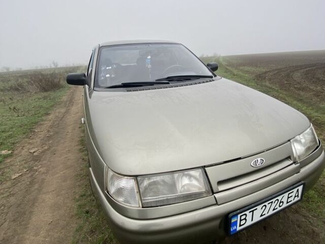 Зеленый ВАЗ 2110, объемом двигателя 1.5 л и пробегом 300 тыс. км за 1350 $, фото 6 на Automoto.ua