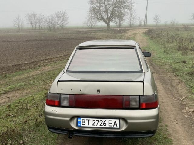 Зеленый ВАЗ 2110, объемом двигателя 1.5 л и пробегом 300 тыс. км за 1350 $, фото 4 на Automoto.ua