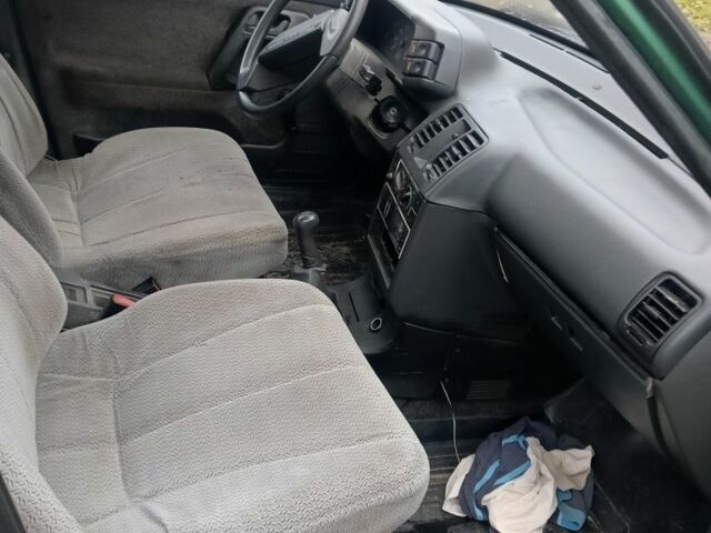 Зеленый ВАЗ 2110, объемом двигателя 1.5 л и пробегом 142 тыс. км за 1100 $, фото 5 на Automoto.ua