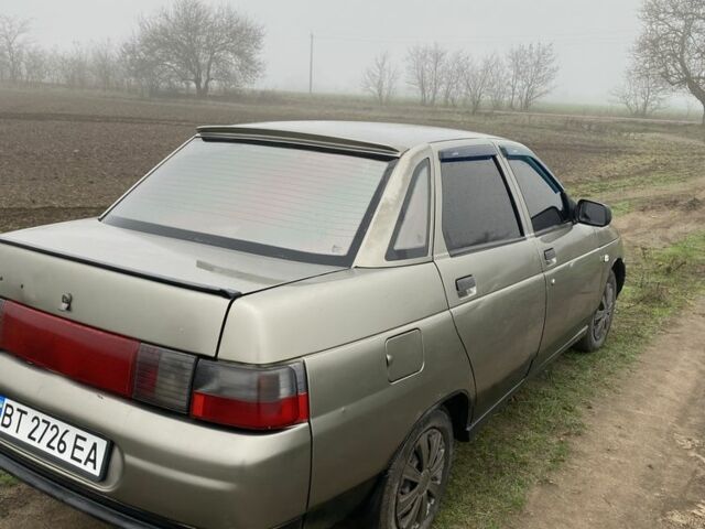 Зеленый ВАЗ 2110, объемом двигателя 1.5 л и пробегом 300 тыс. км за 1350 $, фото 3 на Automoto.ua