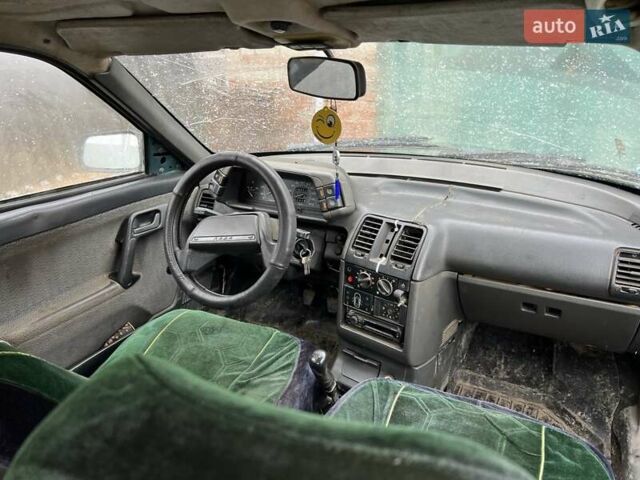 Зеленый ВАЗ 2110, объемом двигателя 1.5 л и пробегом 428 тыс. км за 1000 $, фото 10 на Automoto.ua
