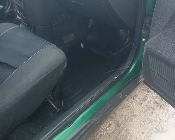 Зеленый ВАЗ 2110, объемом двигателя 1.5 л и пробегом 270 тыс. км за 850 $, фото 6 на Automoto.ua