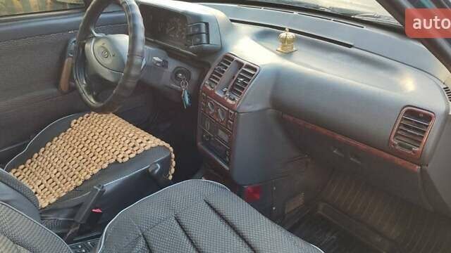 Зеленый ВАЗ 2110, объемом двигателя 1.5 л и пробегом 200 тыс. км за 1600 $, фото 5 на Automoto.ua