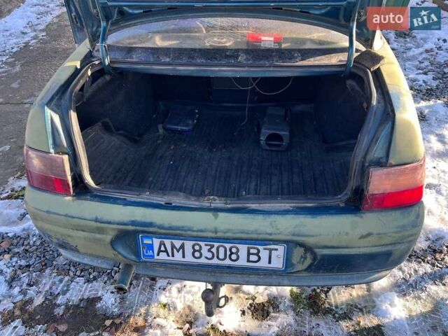 Зеленый ВАЗ 2110, объемом двигателя 1.5 л и пробегом 182 тыс. км за 1200 $, фото 5 на Automoto.ua