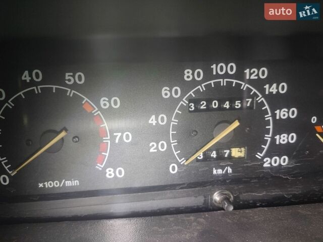 Зелений ВАЗ 2110, об'ємом двигуна 1.5 л та пробігом 320 тис. км за 1570 $, фото 5 на Automoto.ua