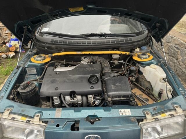 Зеленый ВАЗ 2110, объемом двигателя 1.6 л и пробегом 147 тыс. км за 1500 $, фото 5 на Automoto.ua