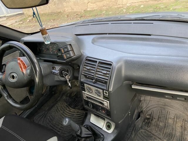 Зеленый ВАЗ 2110, объемом двигателя 1.5 л и пробегом 230 тыс. км за 1200 $, фото 3 на Automoto.ua