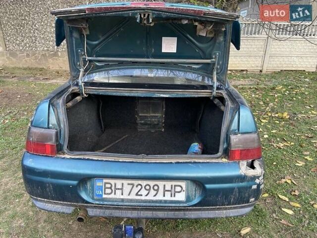 Зеленый ВАЗ 2110, объемом двигателя 1.5 л и пробегом 230 тыс. км за 1200 $, фото 3 на Automoto.ua