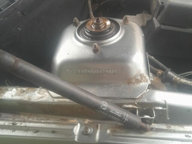 Зелений ВАЗ 2110, об'ємом двигуна 1.5 л та пробігом 210 тис. км за 950 $, фото 5 на Automoto.ua