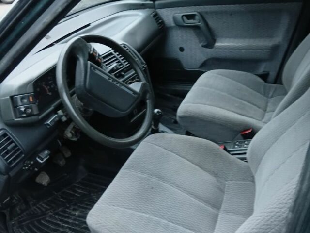 Зелений ВАЗ 2110, об'ємом двигуна 1.5 л та пробігом 180 тис. км за 1000 $, фото 5 на Automoto.ua