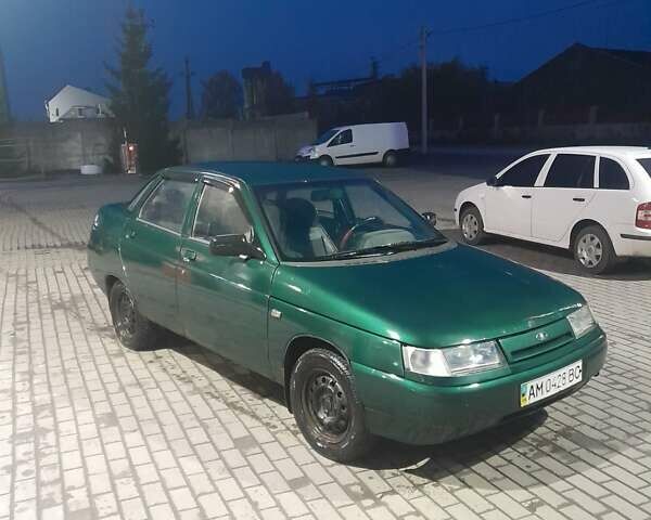 Зеленый ВАЗ 2110, объемом двигателя 1.5 л и пробегом 257 тыс. км за 950 $, фото 2 на Automoto.ua