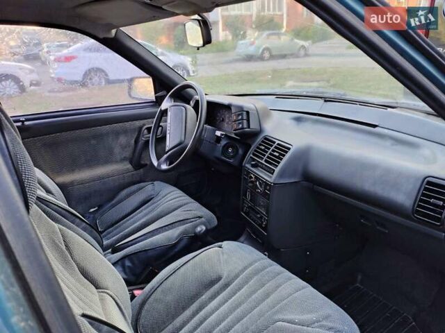 Зелений ВАЗ 2110, об'ємом двигуна 1.5 л та пробігом 130 тис. км за 2000 $, фото 3 на Automoto.ua