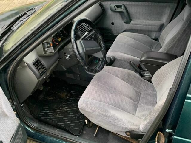 Зеленый ВАЗ 2110, объемом двигателя 1.5 л и пробегом 141 тыс. км за 1135 $, фото 4 на Automoto.ua